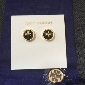 NWT TORY BURCH LOGO STUD EARRINGS